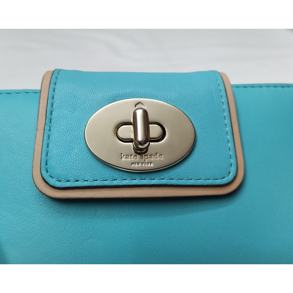 Kate Spade Robin Blue Leather Turn Lock Credit Card ID Window Bifold Wallet - Picture 4 of 16